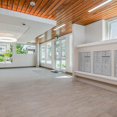Green-Hill-Apartments-lobby